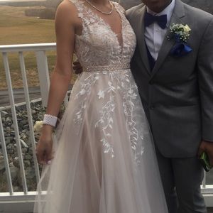 SIZE 1 prom dress Cream or light peach color